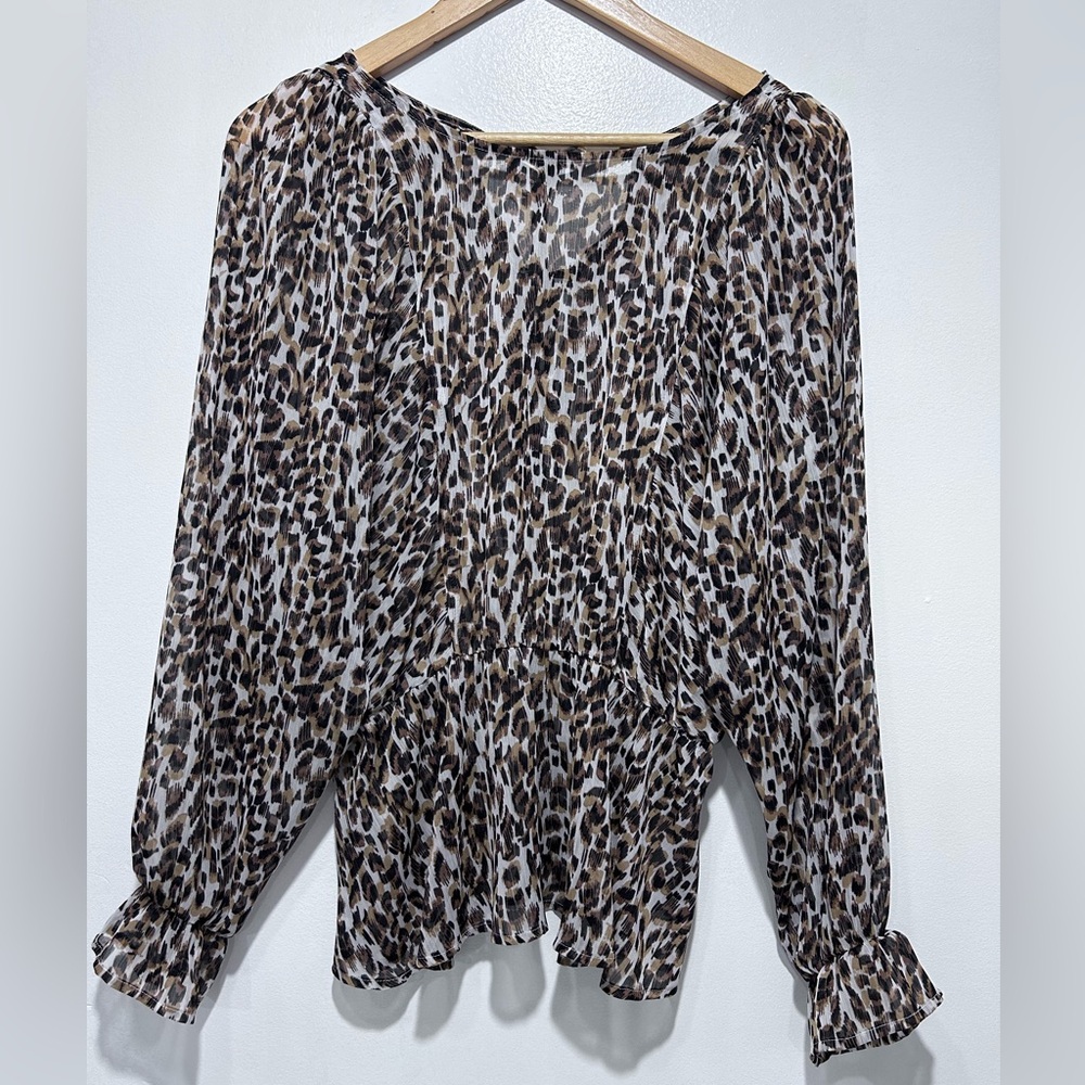 Banana Republic See Trough Long Sleeve Leopard Print Bow Back‎ Blouse Top Size S